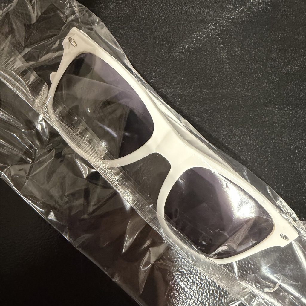 Hisense White Sunglasses (Bundles of 10)